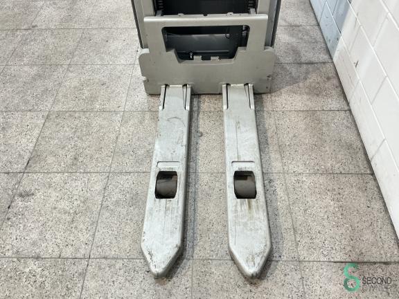 Still EXV14C WKH10.697 5 18297