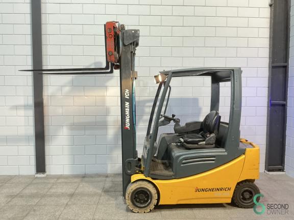 Jungheinrich EFG 320 WKH8.832 8 15941