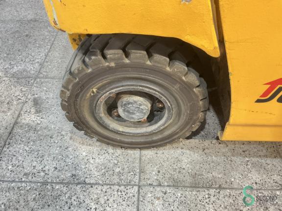 Jungheinrich EFG 320 WKH8.832 17 15941