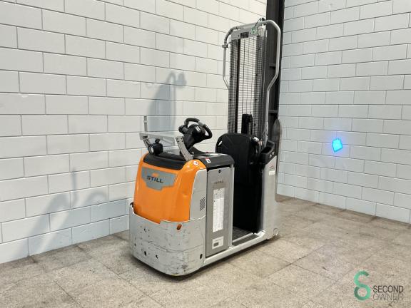 Still LTX-FF10 WKH10.005 4 17445