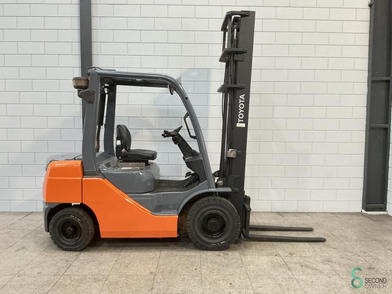 Toyota 02-8 FDF 25 WKH10.469 38 18018