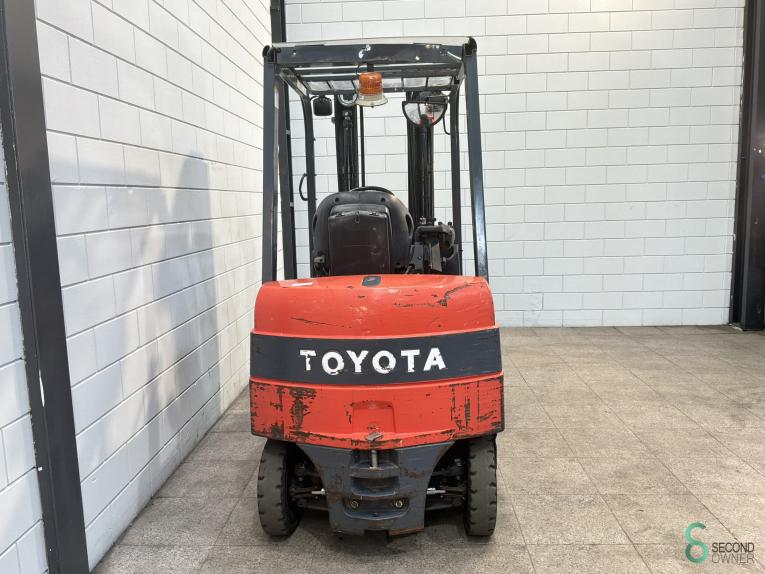 Toyota 7 FBMF 20 WKH9.422 53 16735