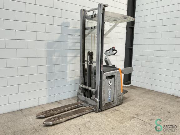 Still EXV-SF14 WKH10.577 3 18151