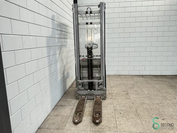 Still EXV-SF14 WKH10.577 4 18151