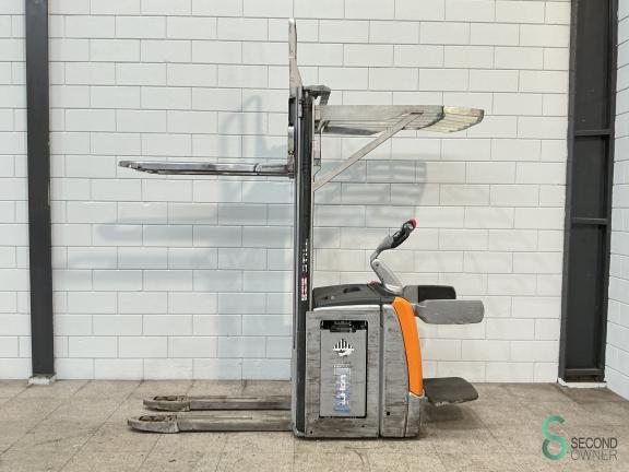 Still EXV-SF14 WKH10.577 6 18151