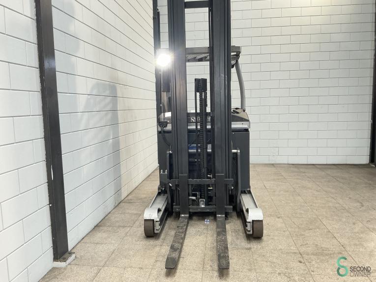 Still FM-X17 WKH10.031 42 17484