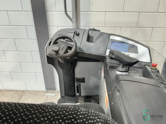 Still FM-X17 WKH10.031 12 17484