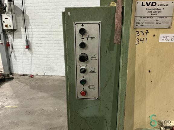 LVD HSL 3100x6 MET9.727 8 17135