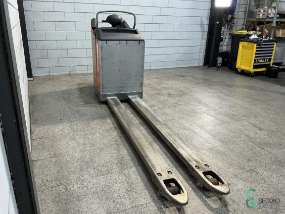 Still EXU-S24 WKH9.266 7 16555