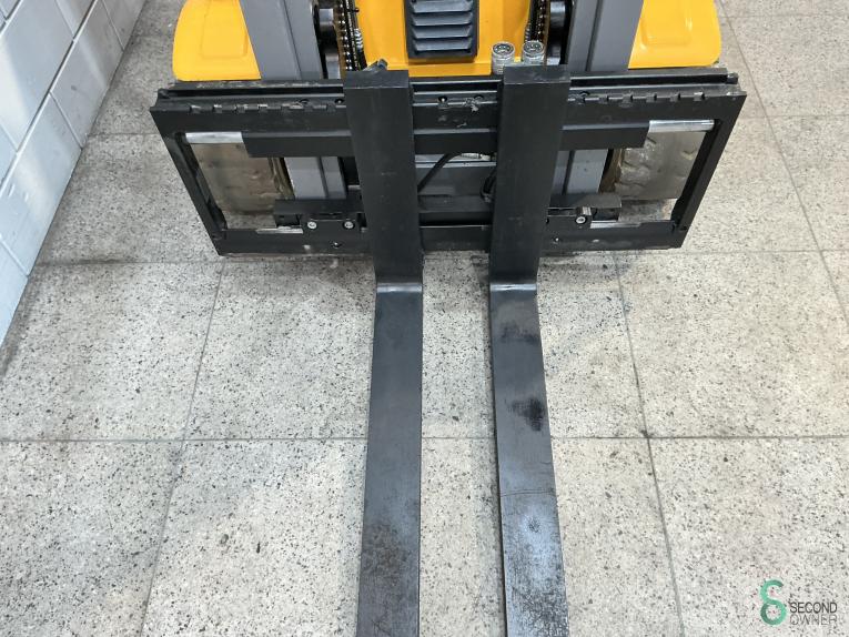 Jungheinrich EFG 218 WKH10.088 43 17543