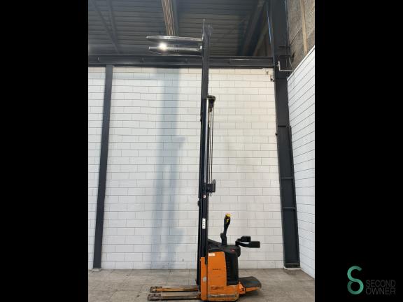 Still EGV-S14 WKH10.579 8 18154
