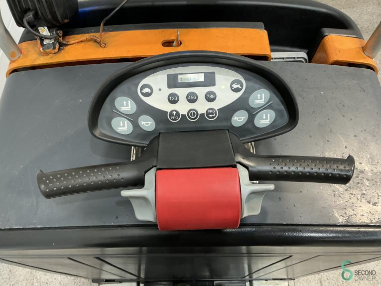 Still CX-T WKH9.723 38 17129