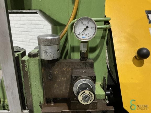 Behringer HBP-340 x 500mm MET9.619 6 16983