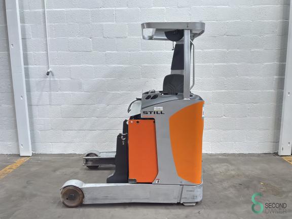 Still FM-X17 WKH12.038 1  20094