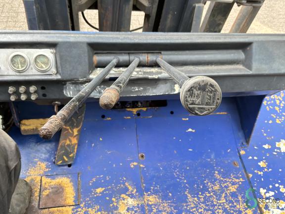 Caterpillar V 330 C WKH10.866 9 18517