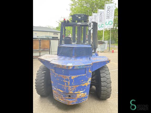 Caterpillar V 330 C WKH10.866 5 18517