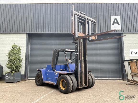 Caterpillar V 330 C WKH10.866 6 18517