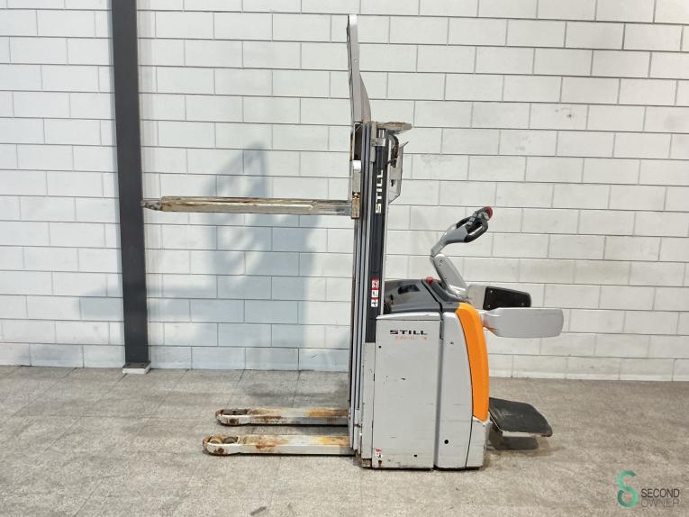 Still EXV-SF14 WKH9.511 39 16840