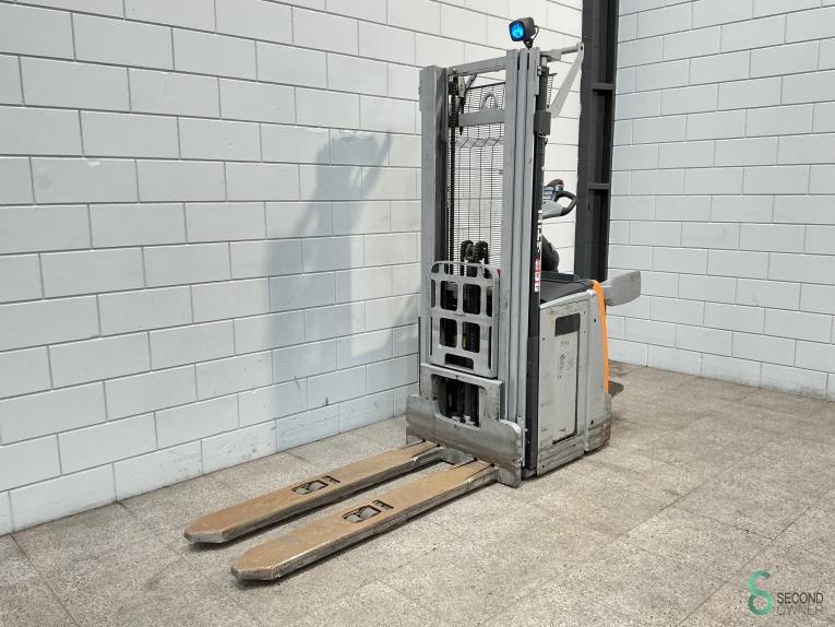 Still EXV-SF14 WKH10.631 42 18216