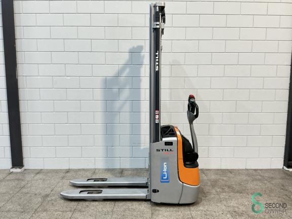 Still EXV12 WKH9.716 1  17121