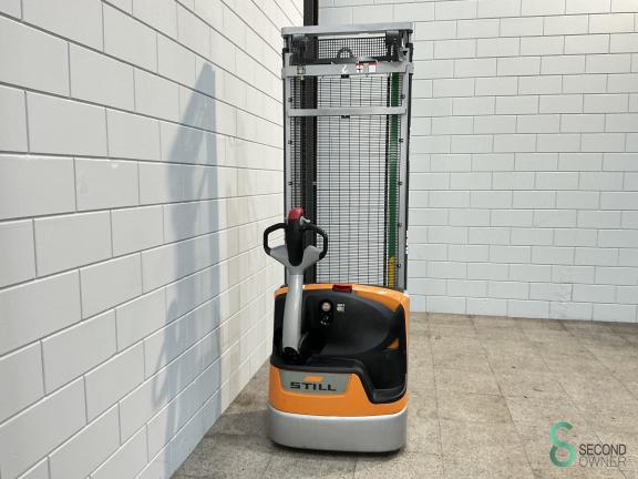 Still EXV12 WKH9.716 6 17121