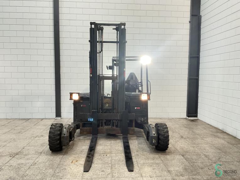 Moffett M4 24.4 WKH10.256 37 17748