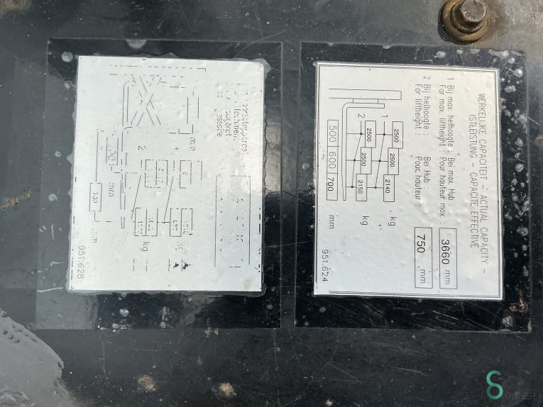Moffett M4 24.4 WKH10.256 51 17748