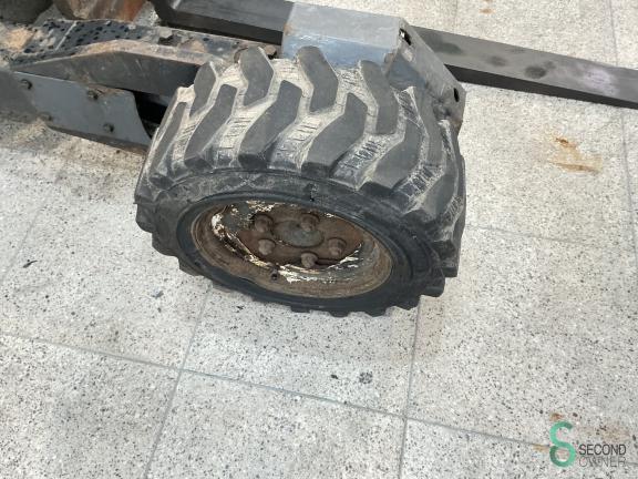 Moffett M4 24.4 WKH10.256 18 17748