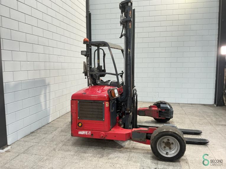 Moffett M4 24.4 WKH10.257 49 17747