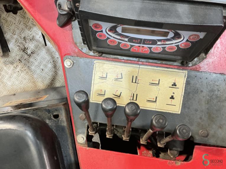 Moffett M4 24.4 WKH10.257 64 17747