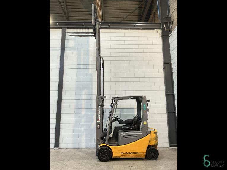 Jungheinrich EFG 320 WKH10.893 47 18557