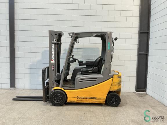 Jungheinrich EFG 320 WKH10.893 1  18557