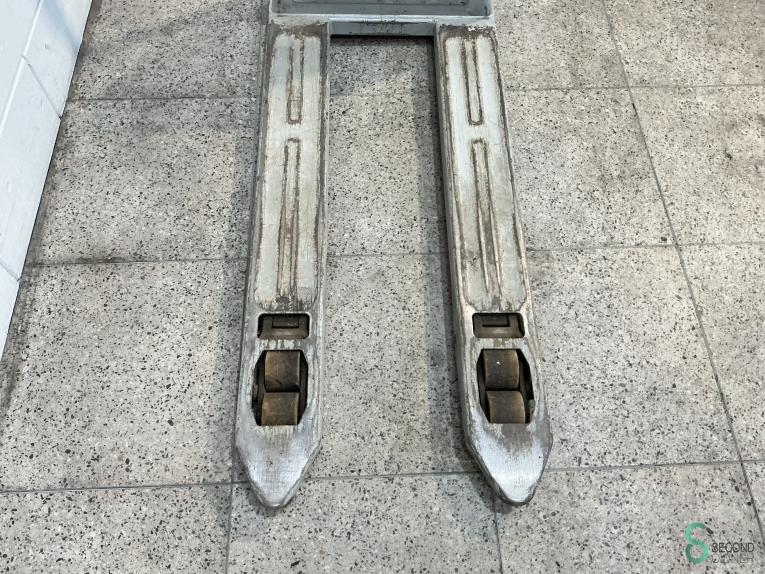 Still ECH12 WKH9.908 26 17335