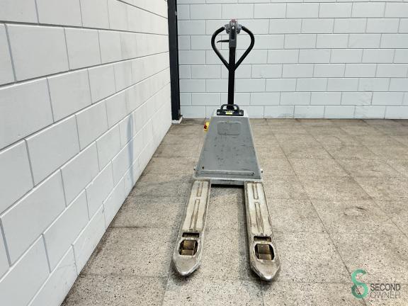 Still ECH12 WKH9.908 3 17335