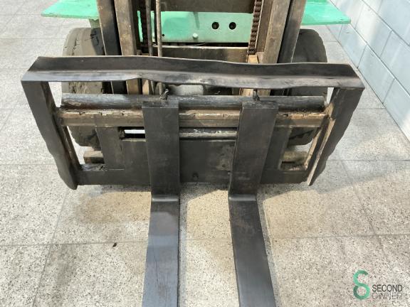 Mitsubishi FD 25 T WKH8.402 4 15281