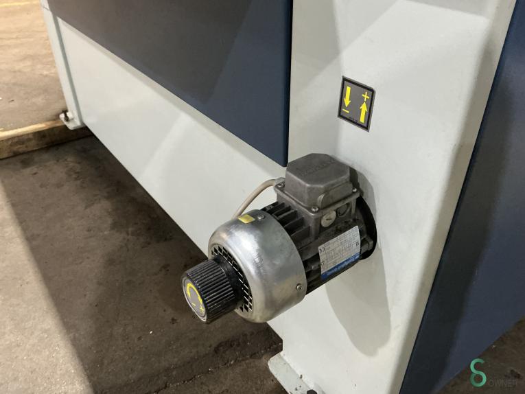 CB HOU8.675 84 15742