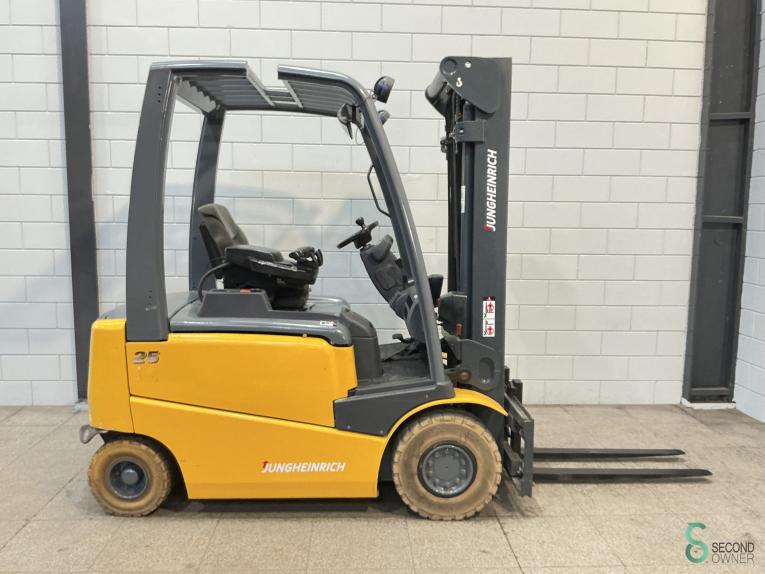 Jungheinrich EFG 425 WKH10.615 38 18201