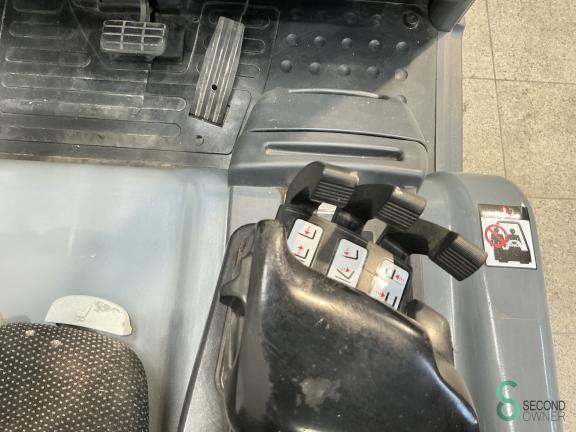 Jungheinrich EFG 425 WKH10.615 12 18201