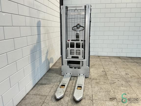 Still EXV-SF14 WKH10.077 4 17531