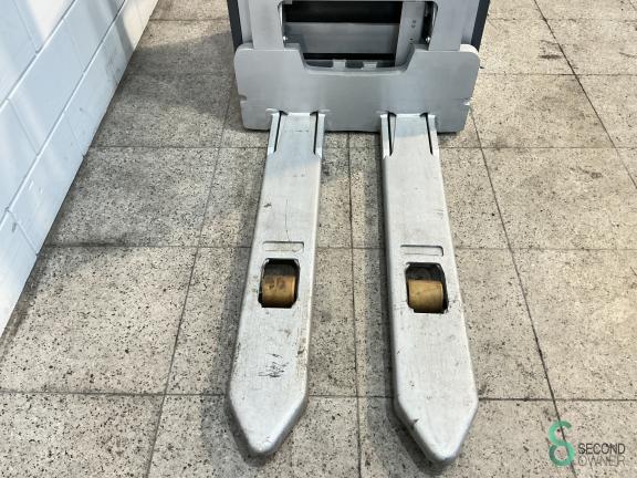 Still EXV-SF14 WKH10.077 6 17531