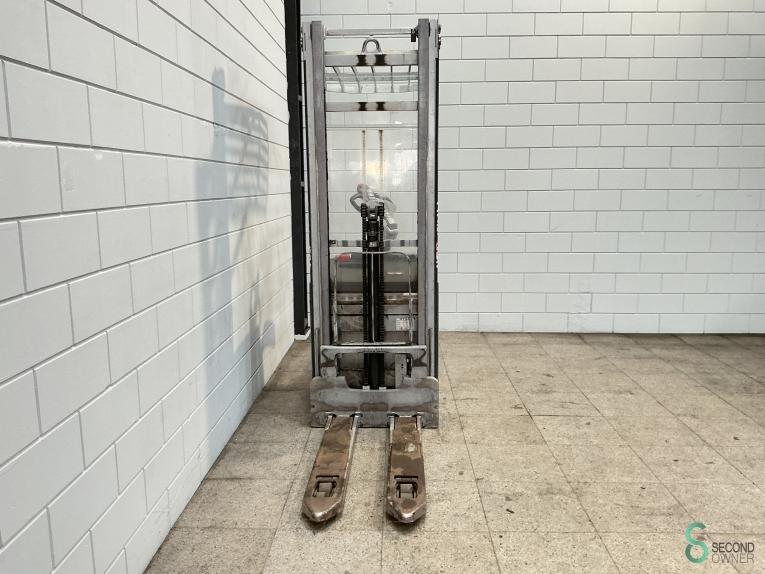 Still EXV-SF14 WKH10.578 39 18155