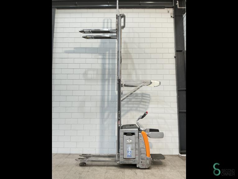 Still EXV-SF14 WKH10.578 43 18155