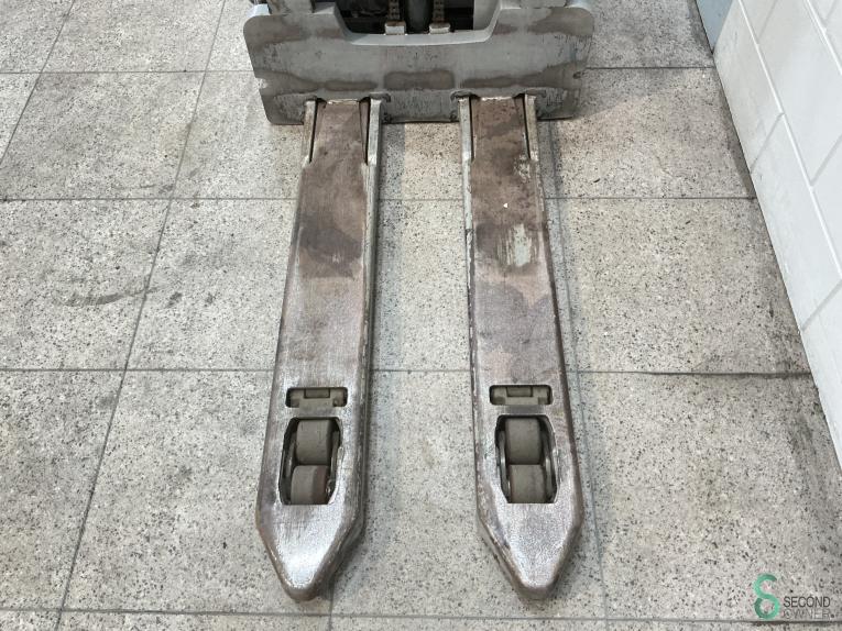 Still EXV-SF14 WKH10.578 54 18155