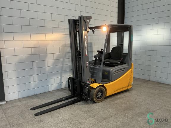 Jungheinrich EFG 216K WKH10.087 3 17545