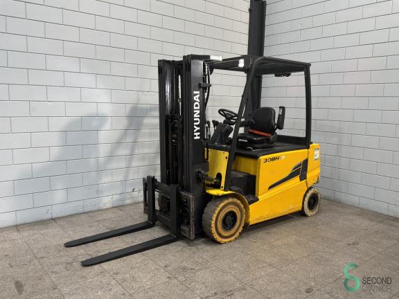 Hyundai 30BH-9 WKH11.838 2 19844