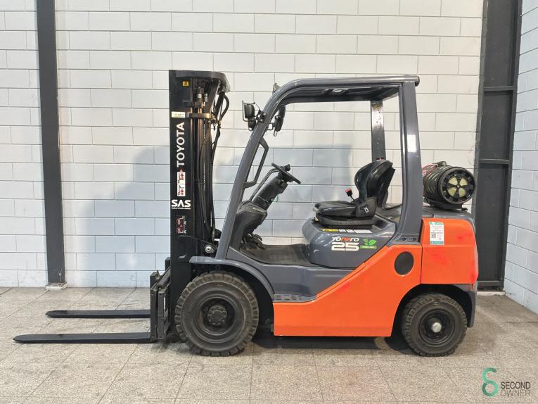 Toyota 02-8 FGF 25 WKH12.240 39 20373