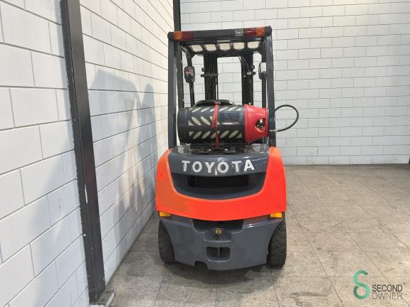 Toyota 02-8 FGF 25 WKH12.240 6 20373