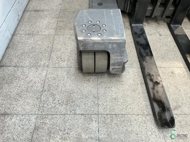 Still FM-X 4W 25 WKH10.700 54 18300