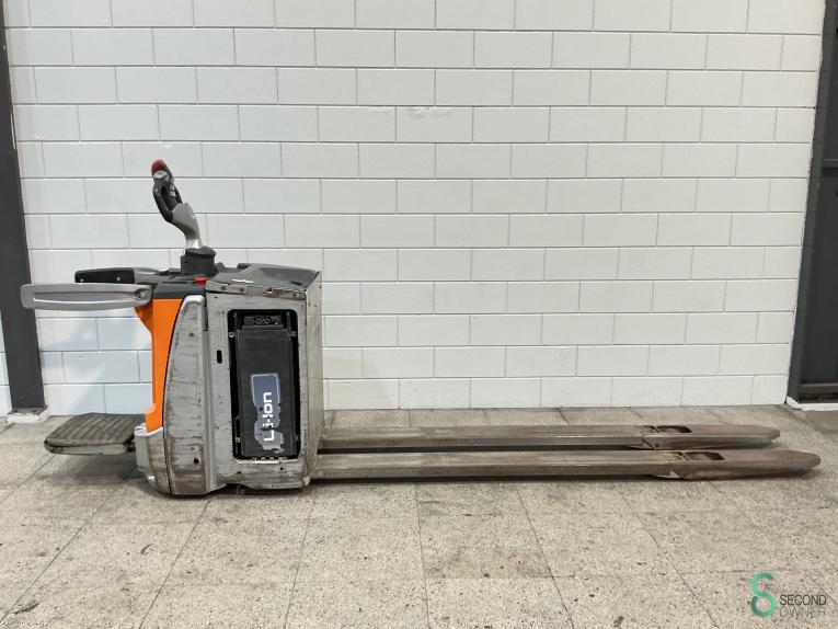 Still EXH-SF25 WKH9.859 32 17280