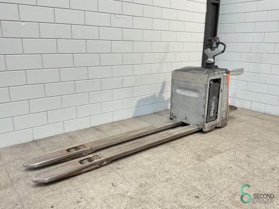 Still EXH-SF25 WKH9.859 3 17280